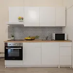 Cozy Sunny Flats By Hostwise شقة