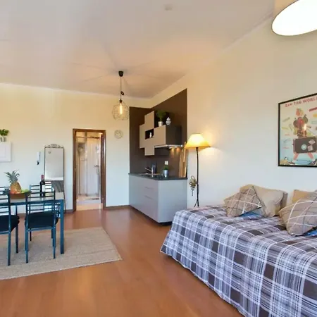 Cozy Sunny Flats By Hostwise Apartment