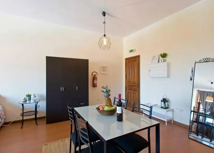 Cozy Sunny Flats By Hostwise * Πόρτο