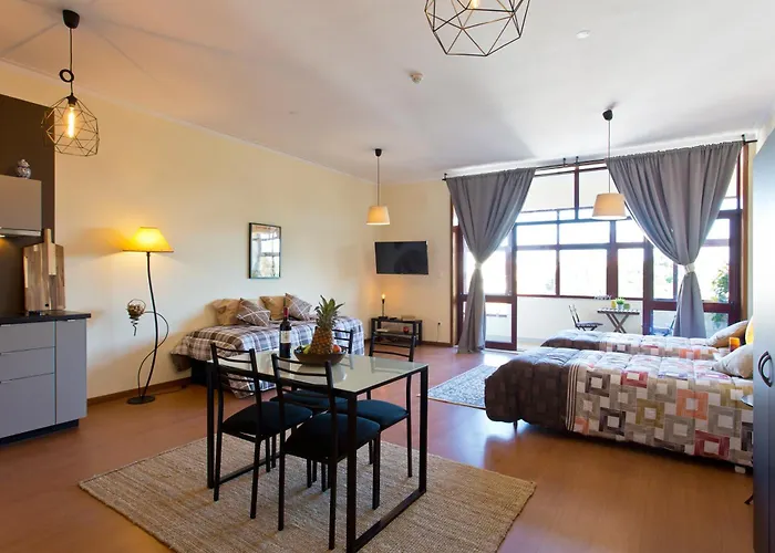 Cozy Sunny Flats By Hostwise Apartmán