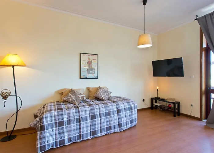 Cozy Sunny Flats By Hostwise *