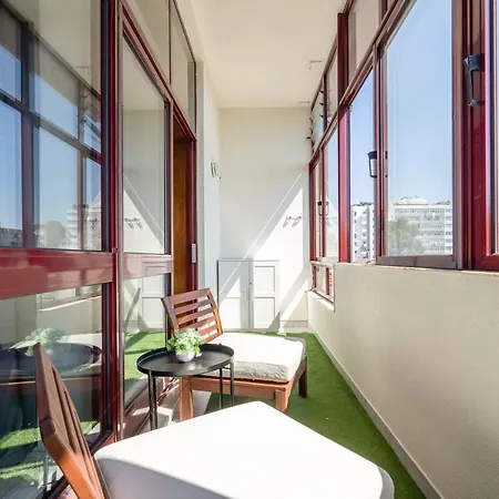 Cozy Sunny Flats By Hostwise Apartment