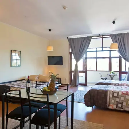 Apartment Cozy Sunny Flats By Hostwise