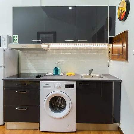 Apartment Cozy Sunny Flats By Hostwise