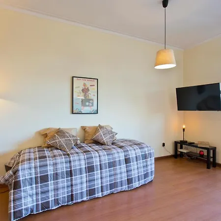 Cozy Sunny Flats By Hostwise *