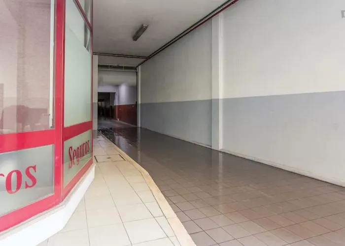 Cozy Sunny Flats By Hostwise